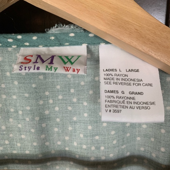 Beautiful vintage dress with built on vest - Picture 2 of 5